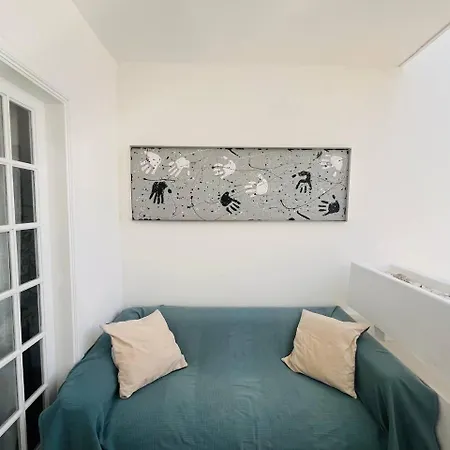 Apartment Near The Ocean *